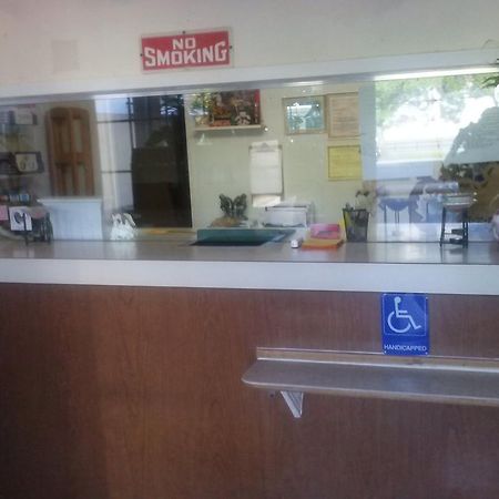 Stockton Travelers Motel ภายนอก รูปภาพ