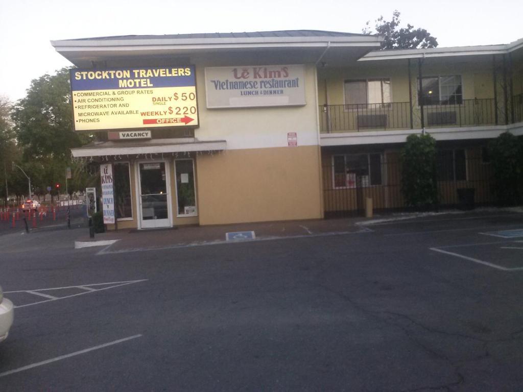 Stockton Travelers Motel ภายนอก รูปภาพ